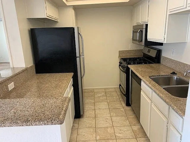 Midvale Towers — Photo 104