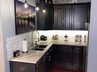 750 Prospect Ave E APT 302, Cleveland, OH 44115