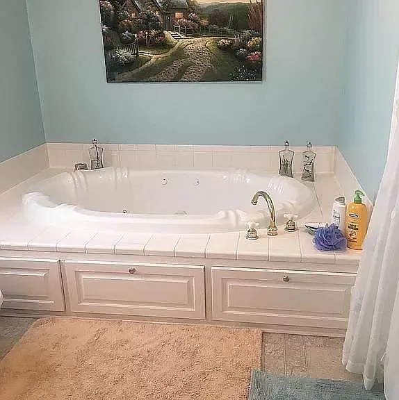 209 N Bedelia St — Photo 24