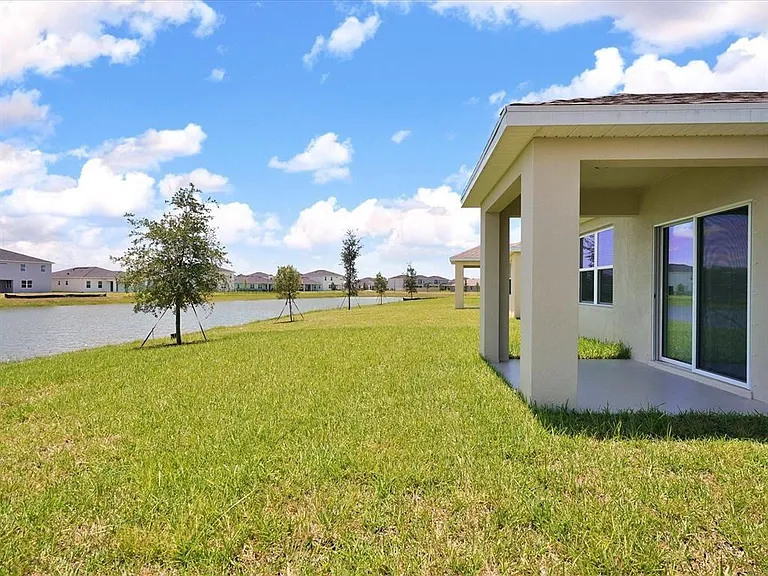10695 SW Prato Way — Photo 19