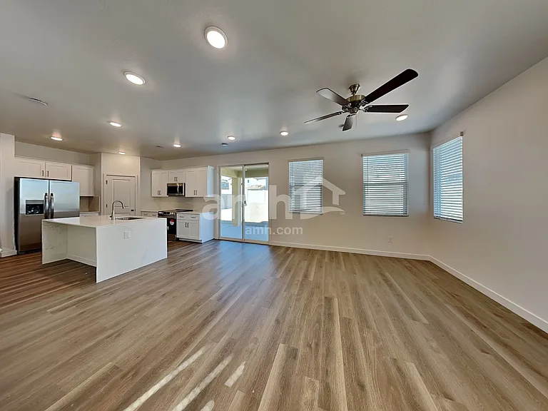 18450 W El Cortez Pl — Photo 5