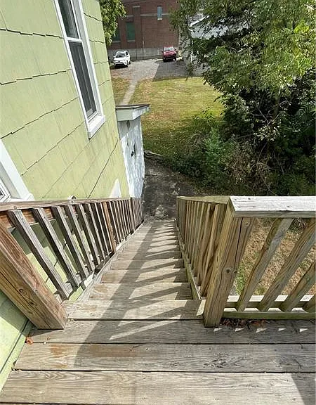 325 S Main St — Photo 14