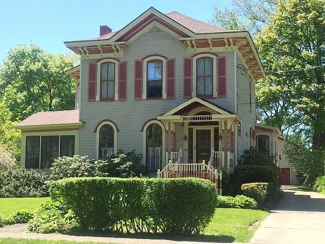 36 Central Ave photo 1