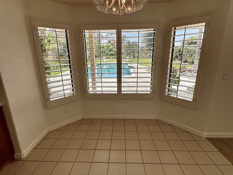 1043 Cordova Dr — Photo 13