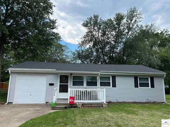 2336 W 3rd St, Sedalia, MO 65301