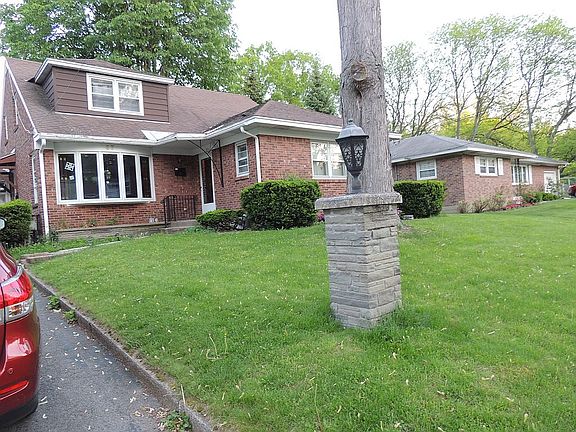 2nd image of 37 Daytona Ave