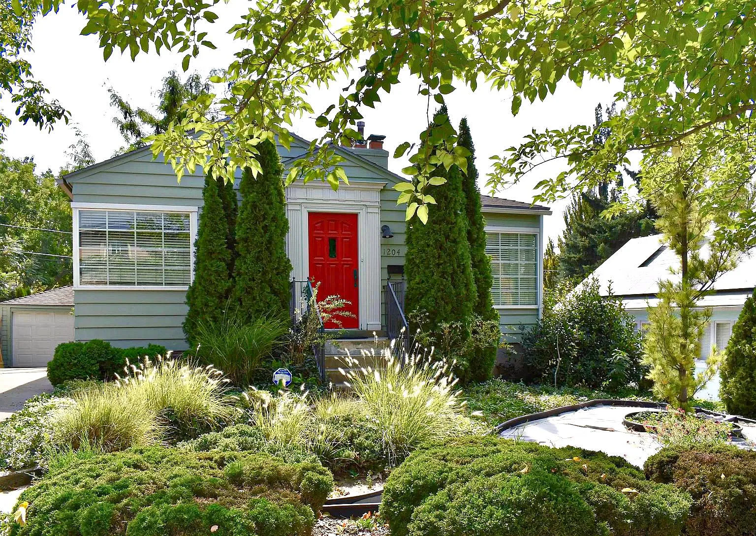 1204 E Sherman Ave — Photo 2