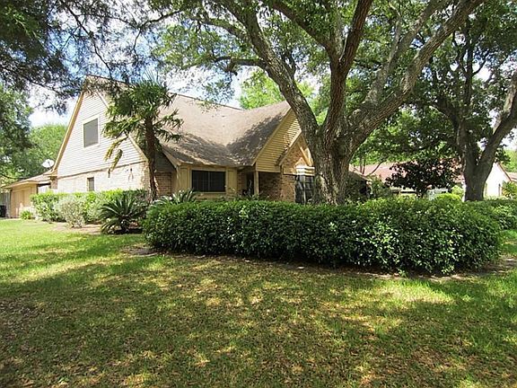 4th image of 7822 Bellerive Dr