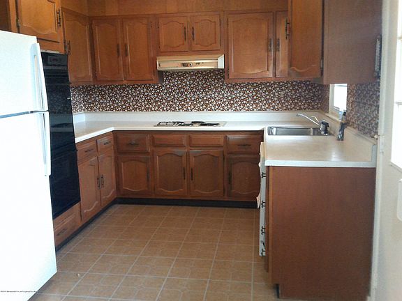 2nd image of 30C Buckingham Dr