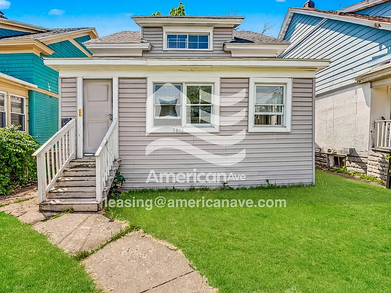 1067930_001_front_view_1.jpg