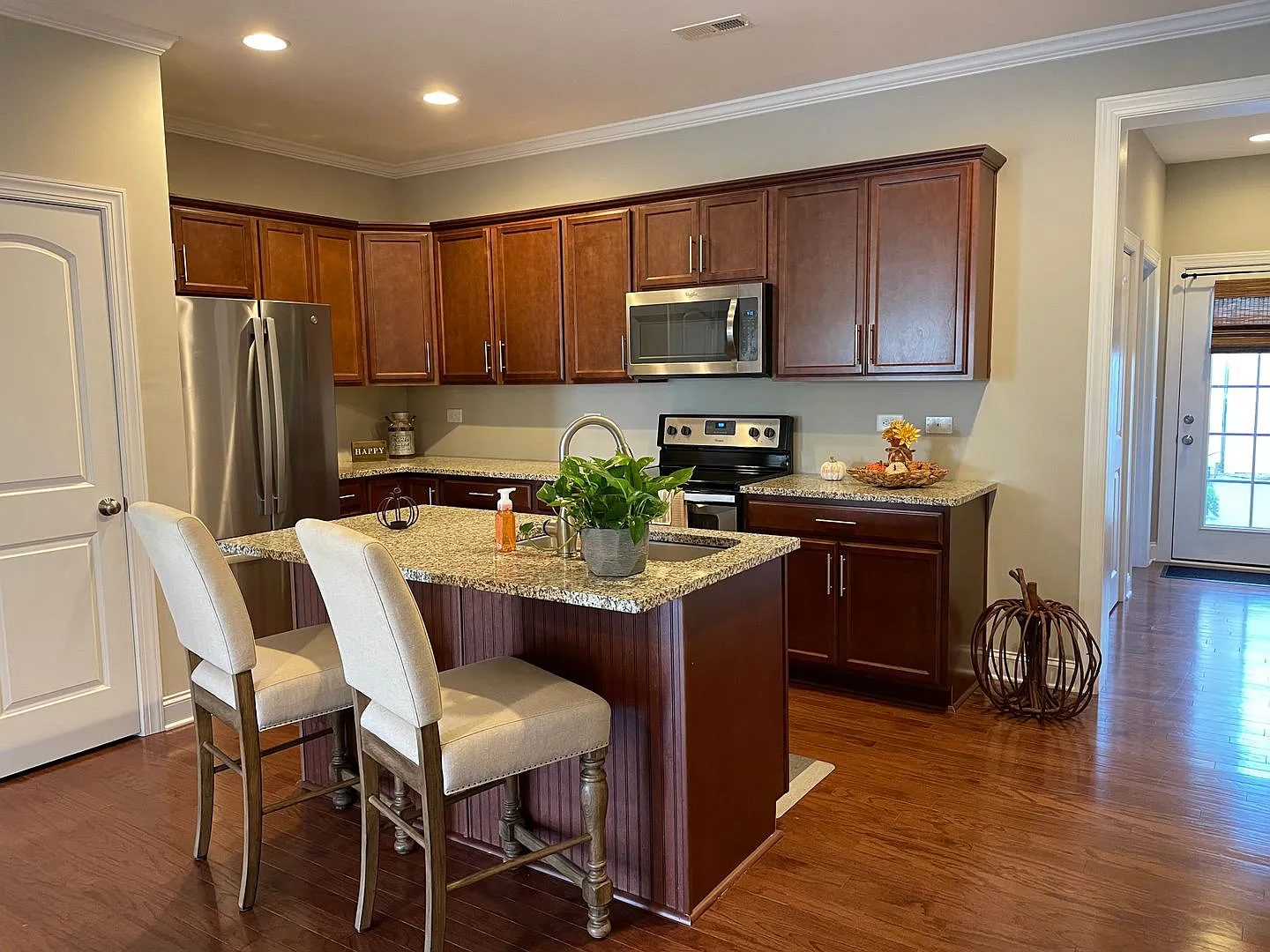 Three Bedroom Townhouse in Westport/Denver — Photo 3