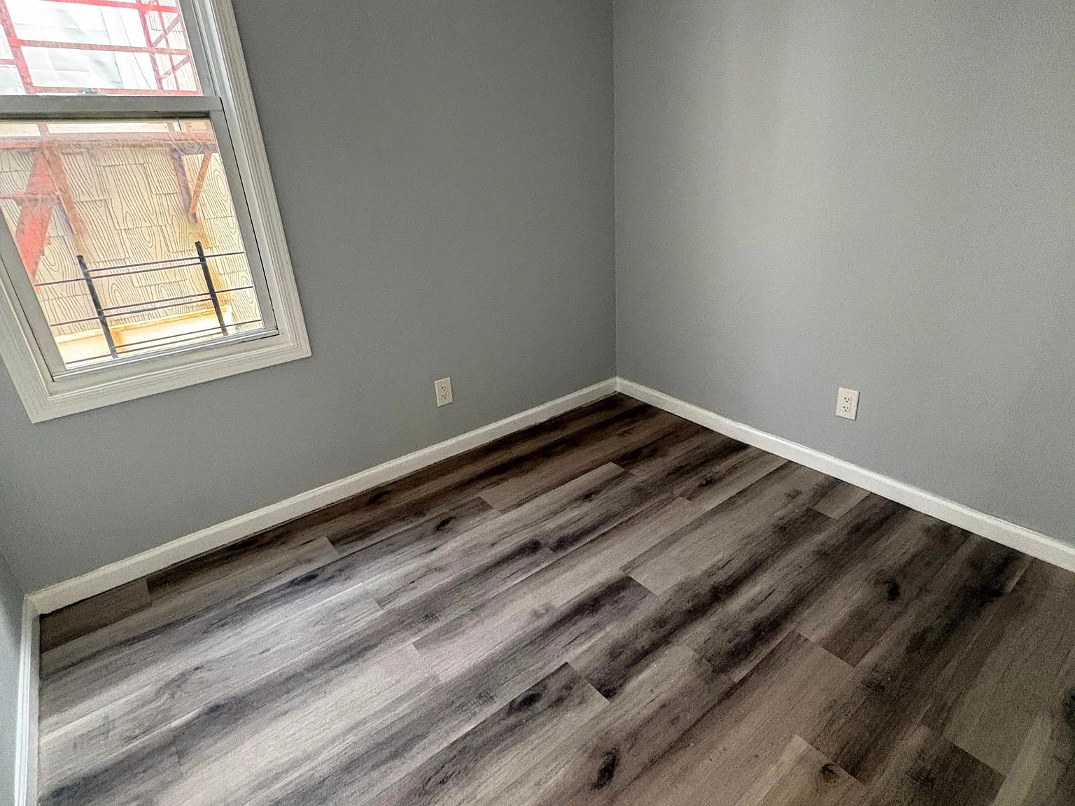 4 bed, 1.0 bath, $3,400 — Photo 3