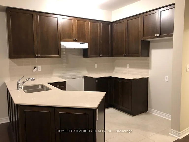 7 Pearman Cres — Photo 1
