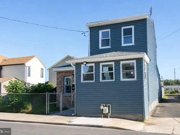 606 Green St, Bristol, PA 19007