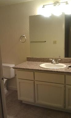 4th image of 2815 E St APT 5