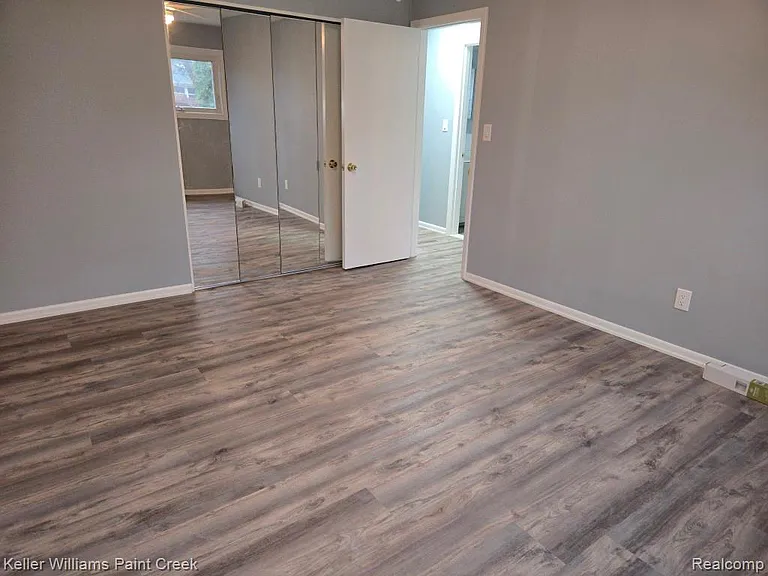 3105 Linwood Ave — Photo 18