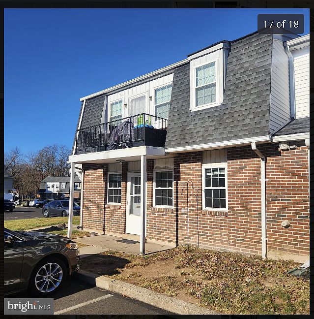 Front of the property with parking