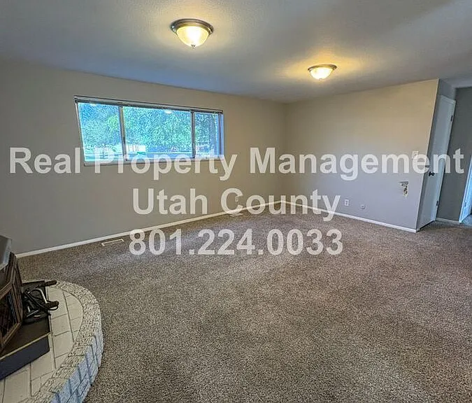 1474 N 375 W #B — Photo 8