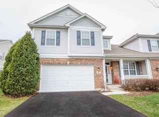 442 Mayborne Ln, Geneva, IL 60134