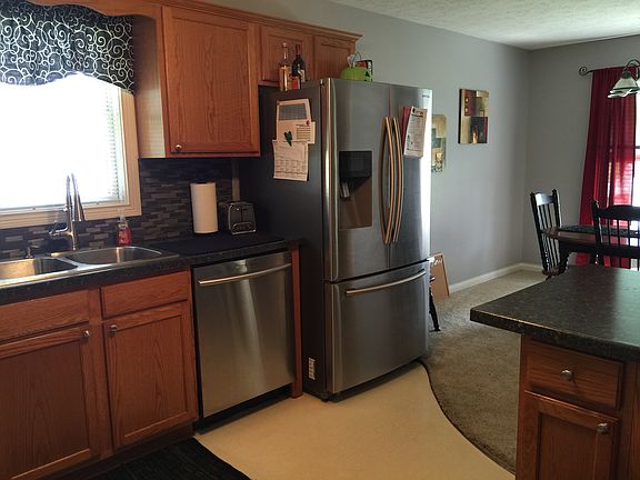 4th image of 1070 W Holly Dr
