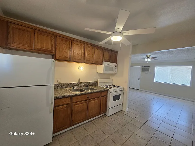 5826 Ocotillo Ave — Photo 4