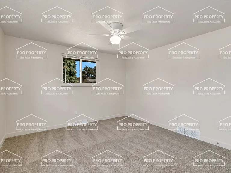 424 W 43rd St — Photo 20