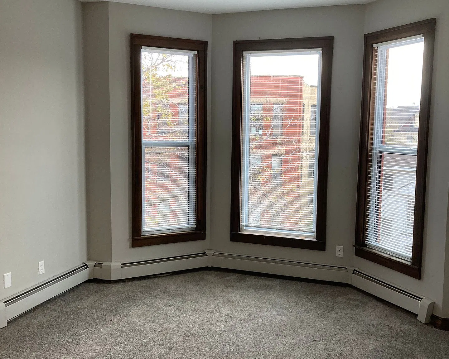 732 East 16th Street (New Town) — Photo 3