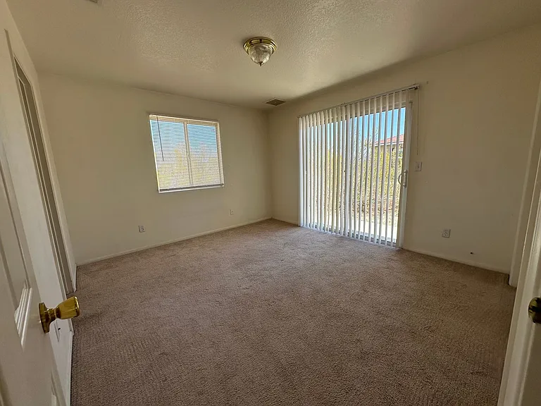 6693 Mariposa Ave — Photo 6