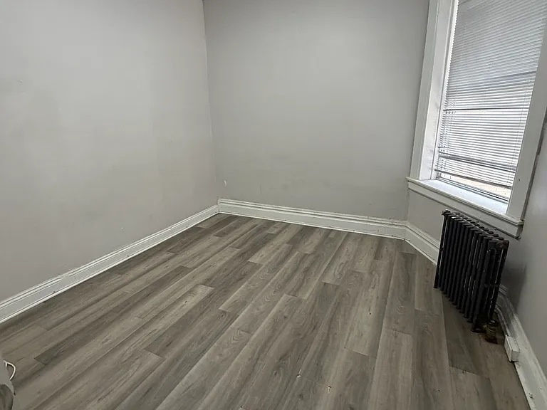 5107 Hudson Ave #4A — Photo 5