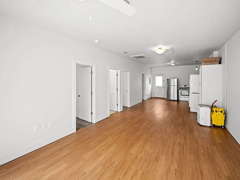 635 E Azalea Ave #A — Photo 8