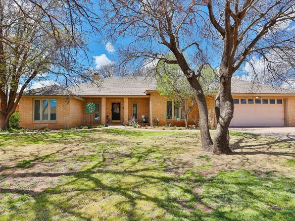 2028 Buffalo Dr, Levelland, TX 79336