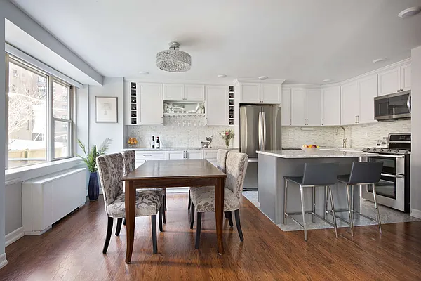 Sold by Stribling | media 1