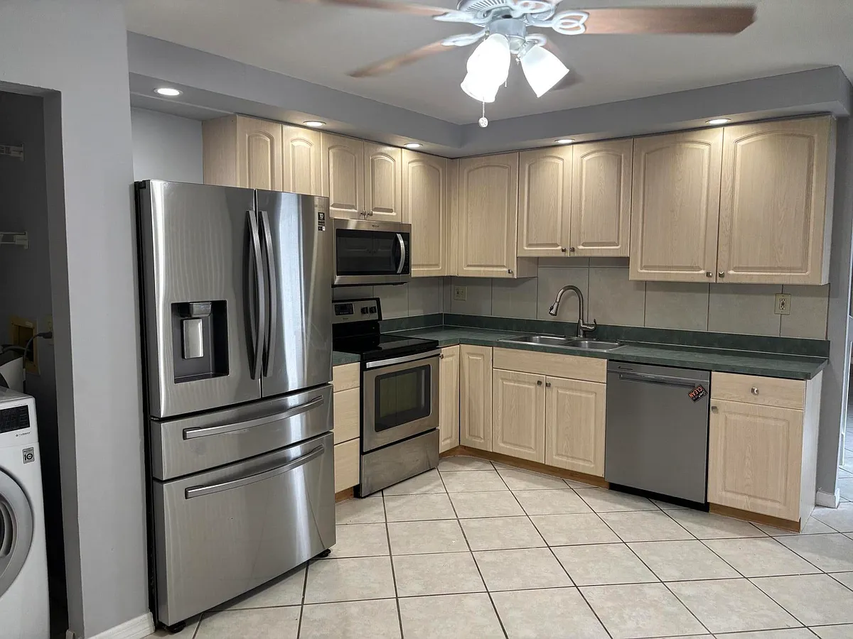Building Photo - 352 Prestwick Cir #1