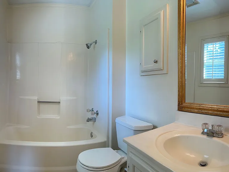 10 Foxcroft Ct — Photo 13