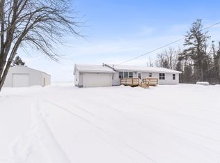 311 Maxwell Rd, Cheboygan, MI 49721