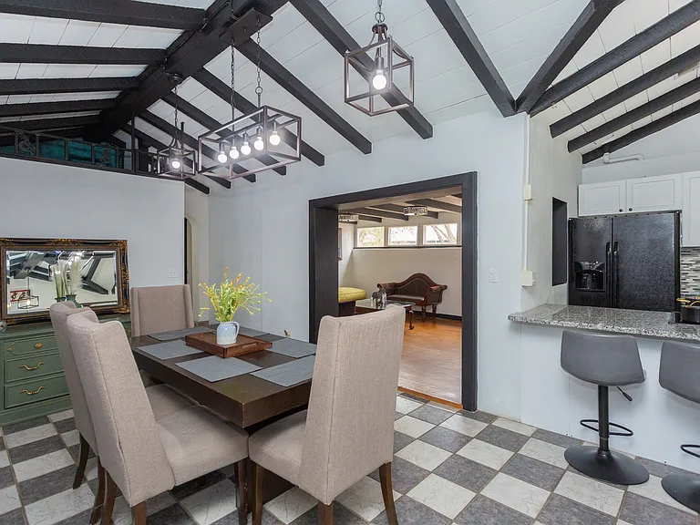 610 W Hermosa Dr — Photo 11