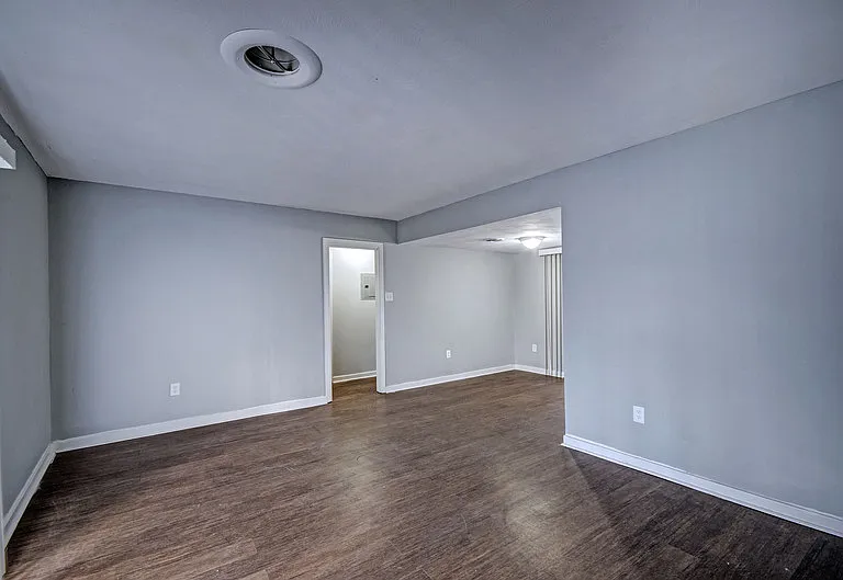 225 W McDowell Rd #E2 — Photo 2