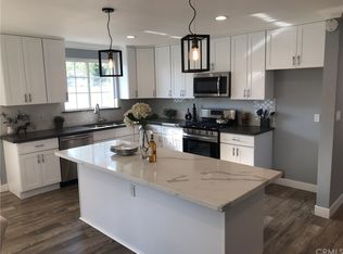 10807 Hayvenhurst Ave, Granada Hills, CA 91344