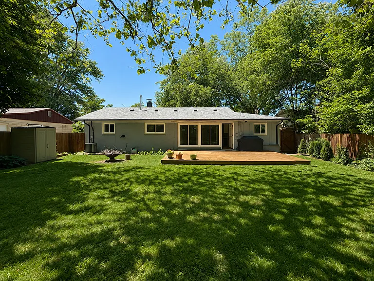 1108 N Maple Rd — Photo 23