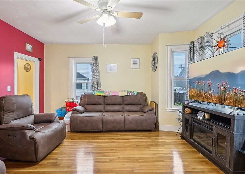 15 Vernon St, Whitman, MA 02382 Zillow