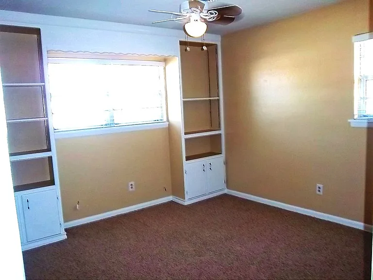 2606 Douglas Dr — Photo 5