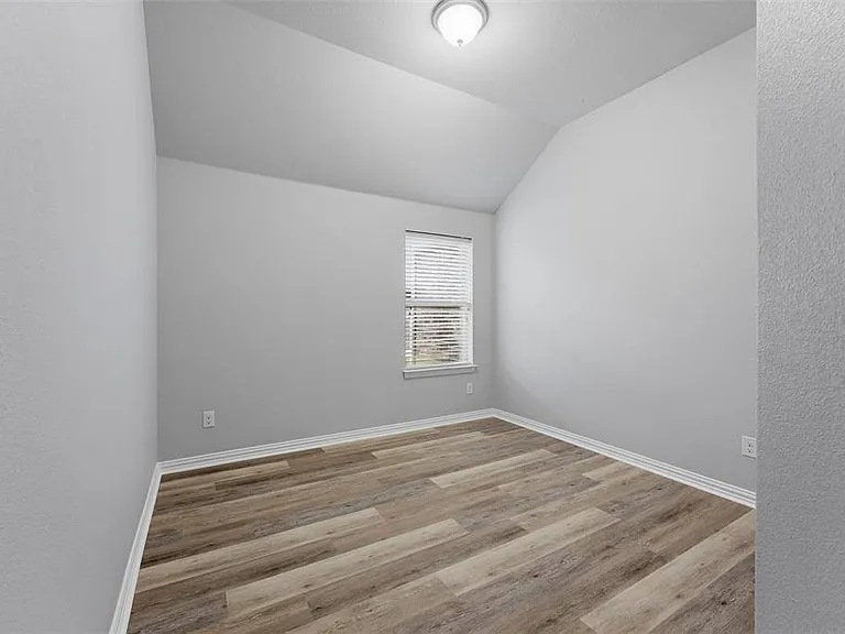 453 Rockaway Dr — Photo 14