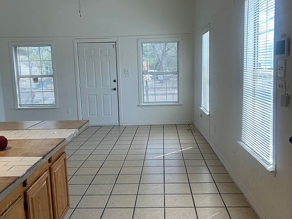 3rd image of 623 S San Felipe Ave