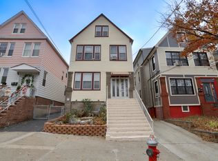 275 Van Nostrand Ave #1, Jersey City, NJ 07305