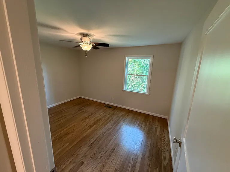 2825 Ridgemont Dr — Photo 8