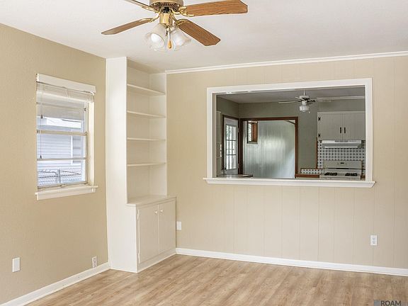 5th image of 310 Alexander Dr
