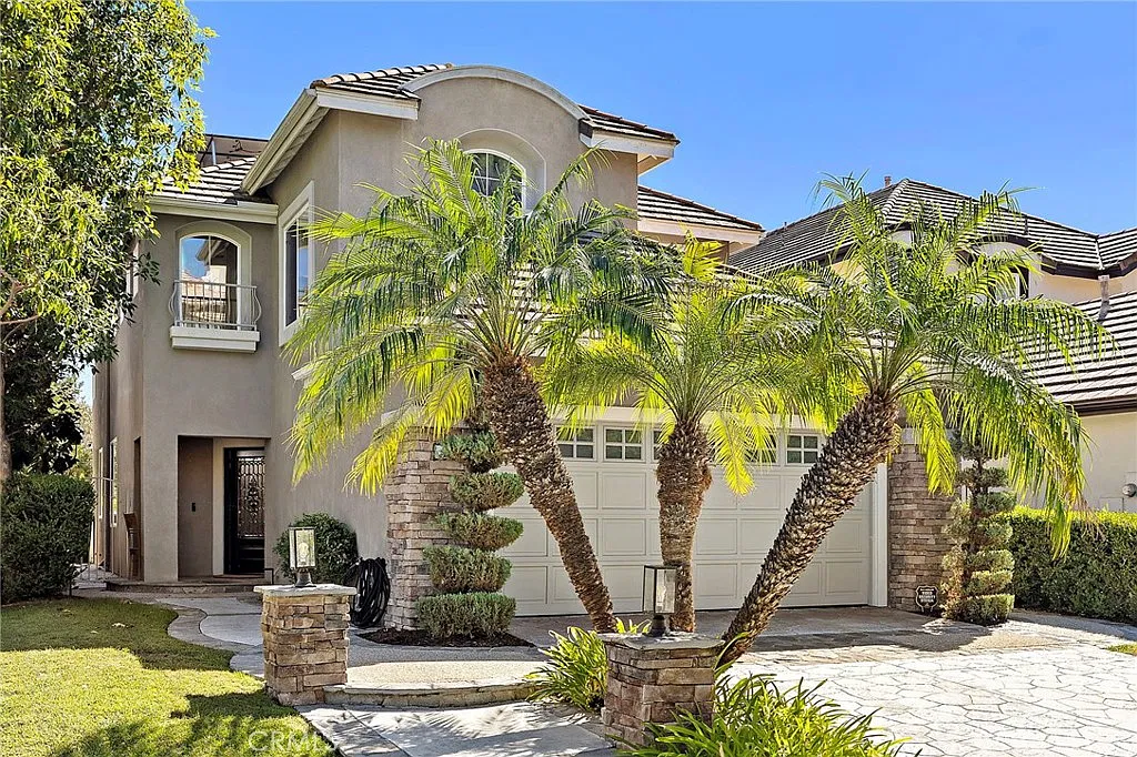 5 bed, 2350 sqft, $7,000 — Photo 2