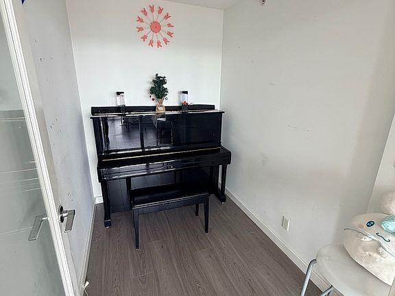 4th image of 918 Cooperage Way #22XX