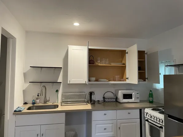 (undisclosed Address), Novato, CA 94945