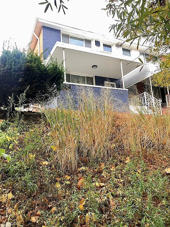 269 Hawaii Ave NE photo 1